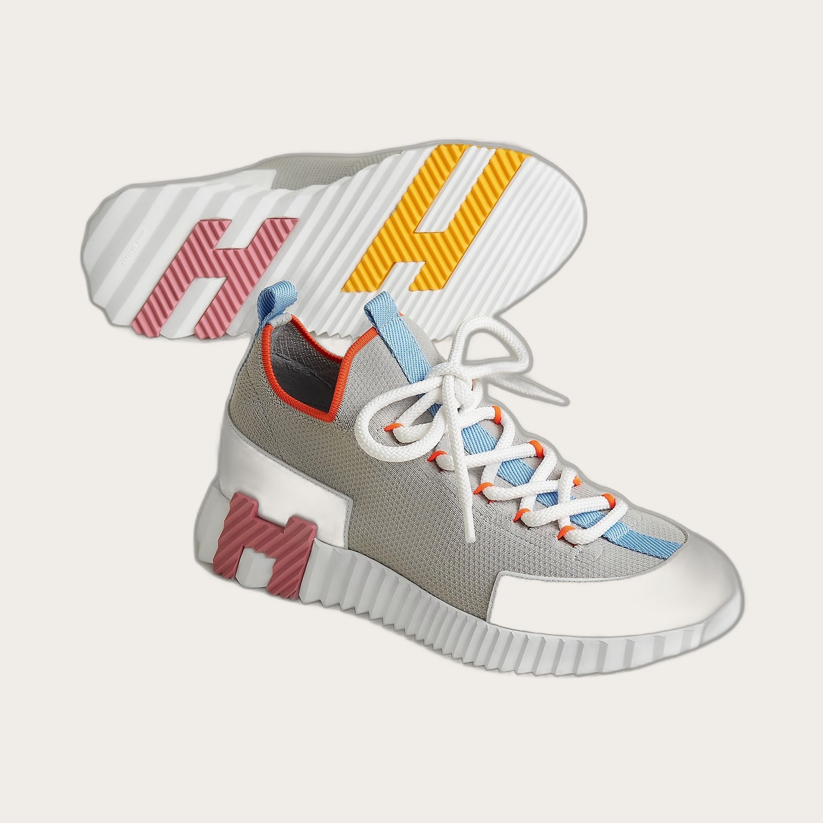 Sneaker Bouncing Lift