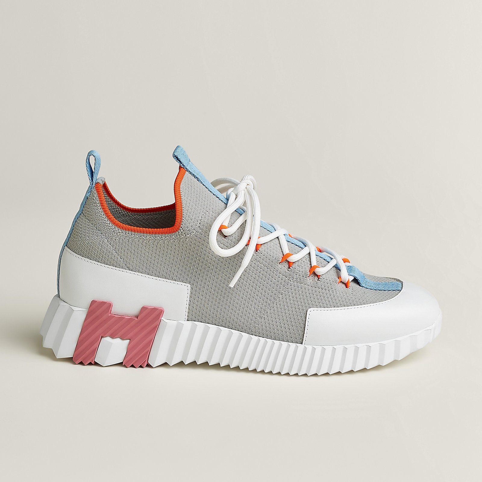 Sneaker Bouncing Lift - vue 3